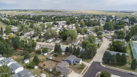 View/Area - 4020 Arlington Dr S, Bismarck, ND 58503 photo 11 of 13