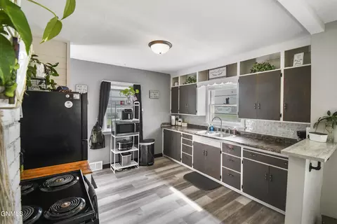 Kitchen - 408 Washington Ave, Williston, ND 58801 photo 1 of 1
