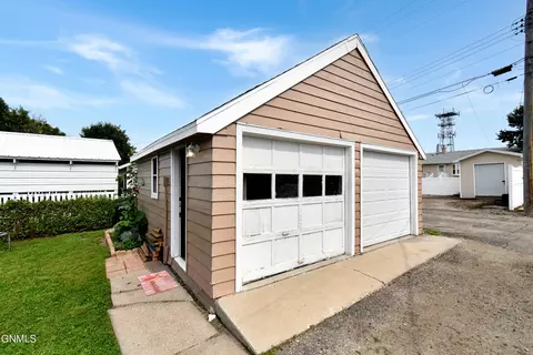 Other - 408 Washington Ave, Williston, ND 58801 photo 12 of 12
