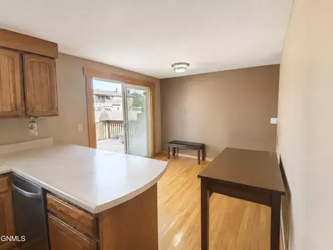 Dining - 2114 8th Ave E, Williston, ND 58801 photo 1 of 2