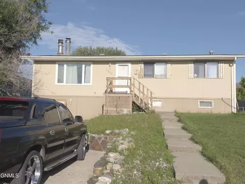 Exterior - 2114 8th Ave E, Williston, ND 58801 photo 3 of 3