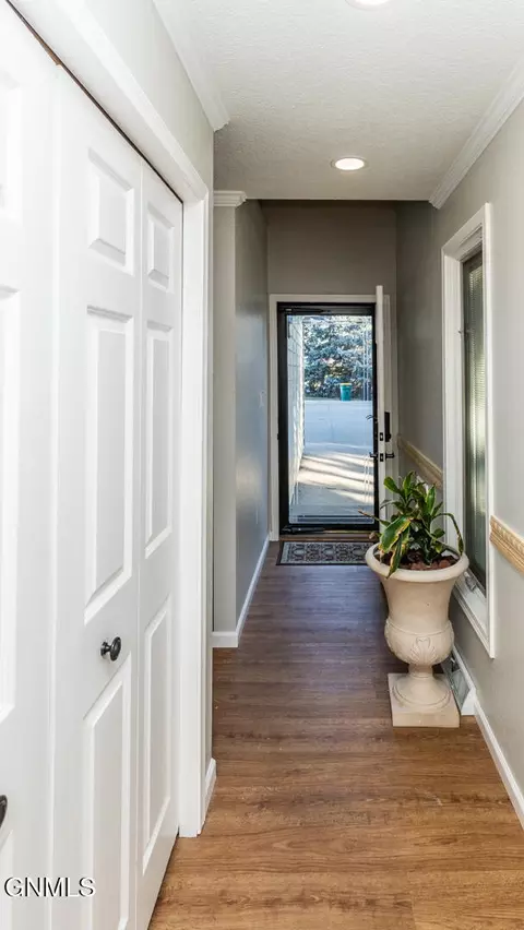 Entry Way - 1917 E Capitol Ave, Bismarck, ND 58501 photo 1 of 2