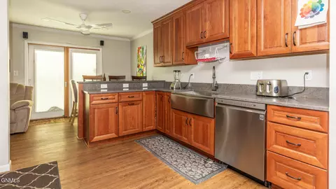 Kitchen - 1917 E Capitol Ave, Bismarck, ND 58501 photo 3 of 4