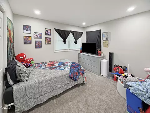 Bedroom - 519 W Highland Dr, Williston, ND 58801 photo 3 of 5
