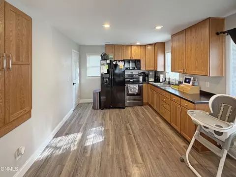 Kitchen - 519 W Highland Dr, Williston, ND 58801 photo 1 of 1