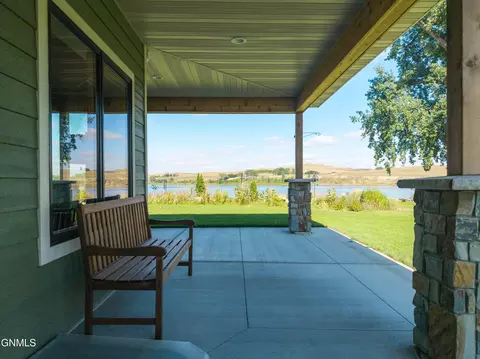 Exterior - 3228 River Dr N, Mandan, ND 58554 photo 13 of 18