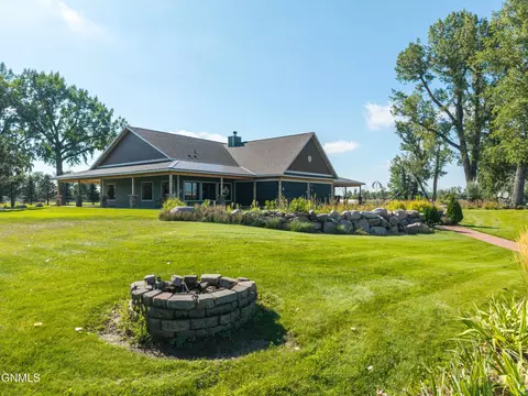 Exterior - 3228 River Dr N, Mandan, ND 58554 photo 6 of 18