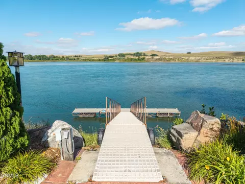 View/Area - 3228 River Dr N, Mandan, ND 58554 photo 1 of 8
