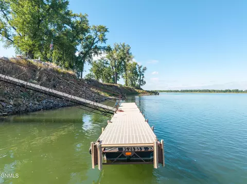 View/Area - 3228 River Dr N, Mandan, ND 58554 photo 8 of 8