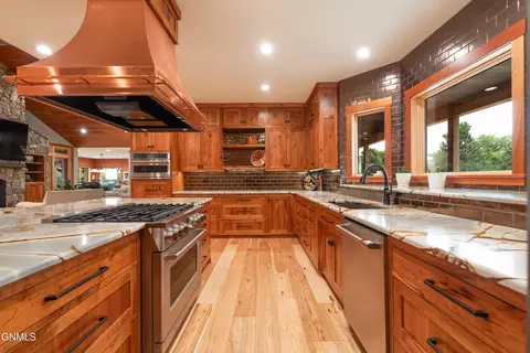 Kitchen - 3228 River Dr N, Mandan, ND 58554 photo 1 of 6