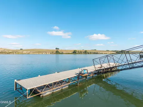 View/Area - 3228 River Dr N, Mandan, ND 58554 photo 6 of 8