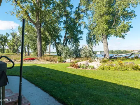 Exterior - 3228 River Dr N, Mandan, ND 58554 photo 14 of 18