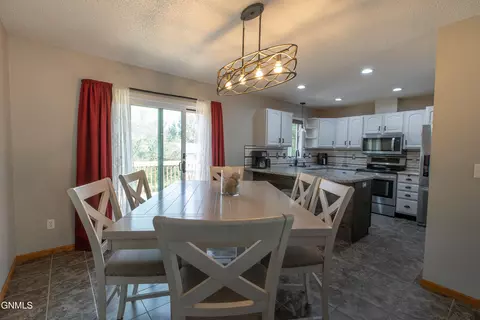 Dining - 910 20th St SE, Mandan, ND 58554 photo 3 of 3