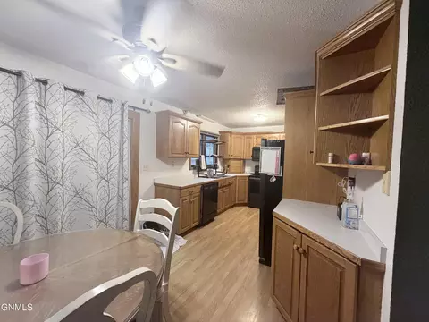 Kitchen - 509 Lohstreter Rd NW, Mandan, ND 58554 photo 1 of 3