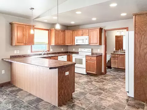 Kitchen - 214 9th Ave S, Carrington, ND 58421 photo 9 of 9