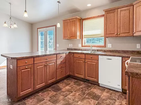 Kitchen - 214 9th Ave S, Carrington, ND 58421 photo 2 of 9