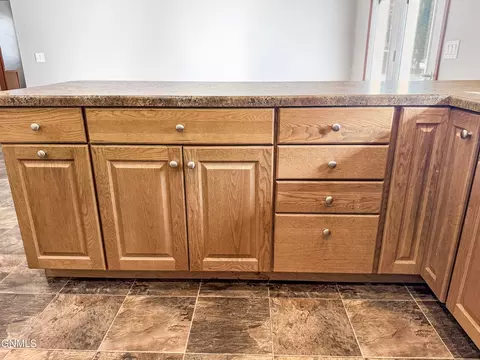 Kitchen - 214 9th Ave S, Carrington, ND 58421 photo 5 of 9