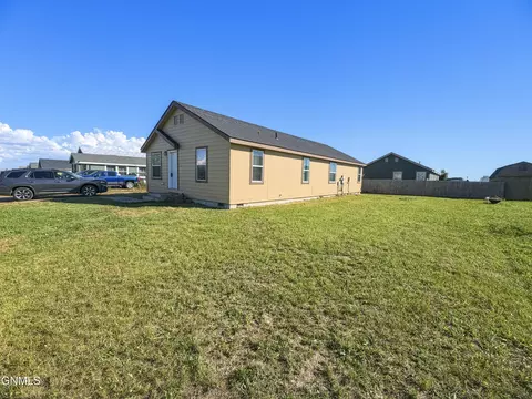 Exterior - 13844 Charlson St NW, Williston, ND 58801 photo 2 of 2