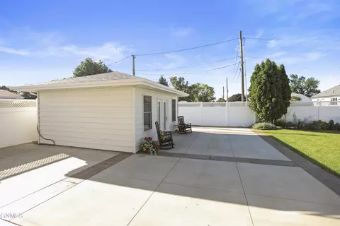 Exterior - 711 13th St W, Williston, ND 58801 photo 11 of 11