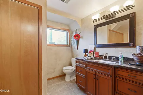 Bath - 711 13th St W, Williston, ND 58801 photo 3 of 4