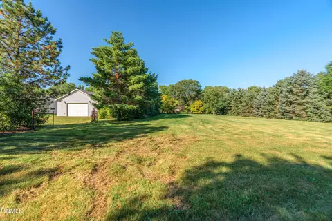 Exterior - 2880 Clover Ln, Bismarck, ND 58503 photo 5 of 19