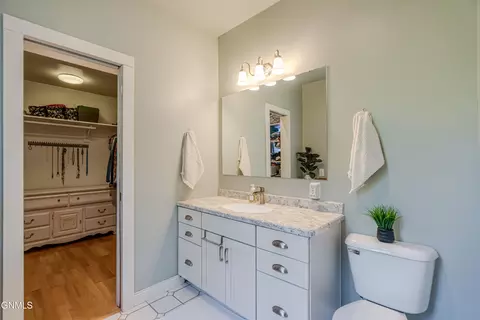 Bath - 2880 Clover Ln, Bismarck, ND 58503 photo 1 of 6