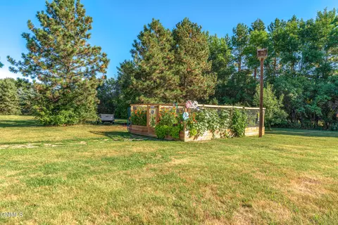 Exterior - 2880 Clover Ln, Bismarck, ND 58503 photo 4 of 19