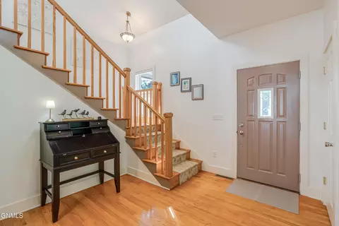 Entry Way - 2880 Clover Ln, Bismarck, ND 58503 photo 3 of 4