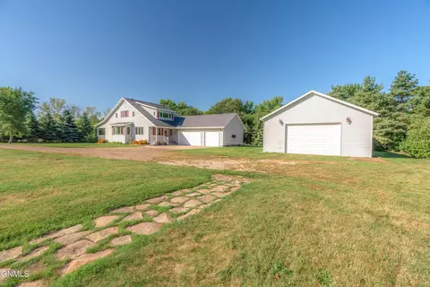 Exterior - 2880 Clover Ln, Bismarck, ND 58503 photo 2 of 19