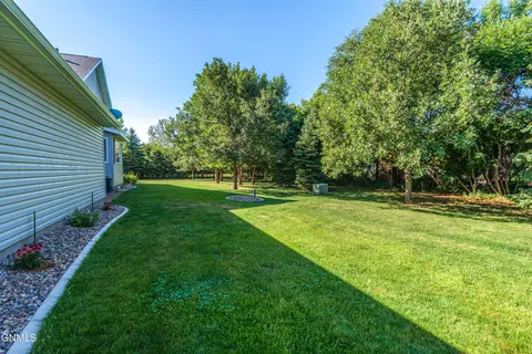 Exterior - 2880 Clover Ln, Bismarck, ND 58503 photo 10 of 19