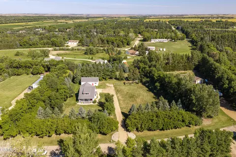 View/Area - 2880 Clover Ln, Bismarck, ND 58503 photo 5 of 10