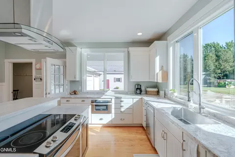 Kitchen - 2880 Clover Ln, Bismarck, ND 58503 photo 1 of 9