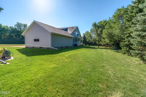 Exterior - 2880 Clover Ln, Bismarck, ND 58503 photo 9 of 19