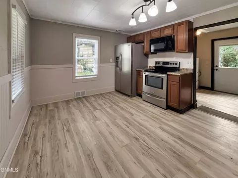 Kitchen - 605 W Broadway, Williston, ND 58801 photo 3 of 4