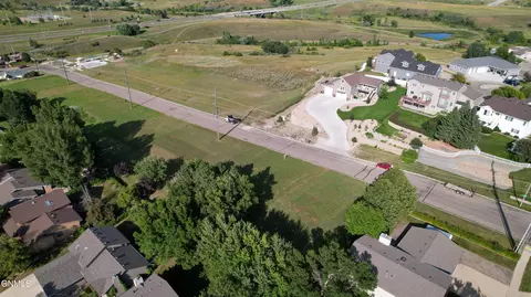 View/Area - 1920 26th St N, Bismarck, ND 58501 photo 5 of 10