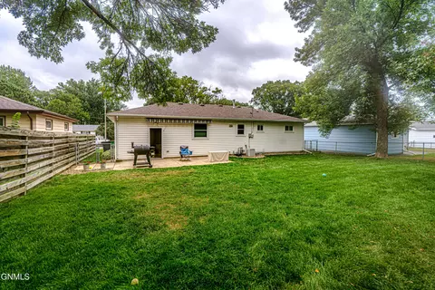 Exterior - 2034 Saint Benedict Dr, Bismarck, ND 58501 photo 4 of 5