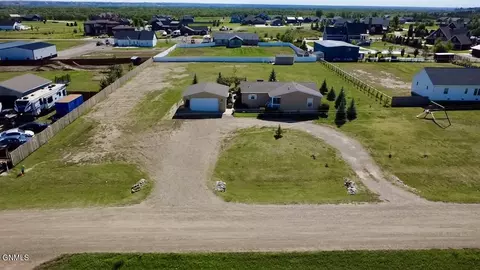 View/Area - 13924 Bergstrom Dr, Williston, ND 58801 photo 2 of 4