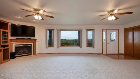 Living - 7301 Northgate Dr, Bismarck, ND 58504 photo 1 of 2