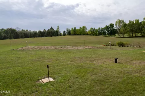 Exterior - 7301 Northgate Dr, Bismarck, ND 58504 photo 3 of 4