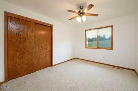 Bedroom - 7301 Northgate Dr, Bismarck, ND 58504 photo 3 of 5