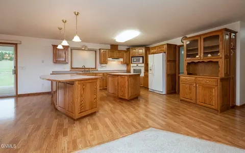 Kitchen - 7301 Northgate Dr, Bismarck, ND 58504 photo 1 of 5