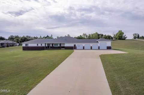 Exterior - 7301 Northgate Dr, Bismarck, ND 58504 photo 1 of 4