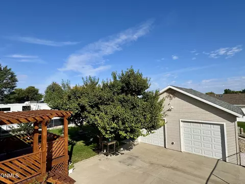 Exterior - 28 Santee Rd, Lincoln, ND 58504 photo 3 of 7
