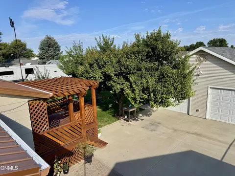 Exterior - 28 Santee Rd, Lincoln, ND 58504 photo 1 of 7
