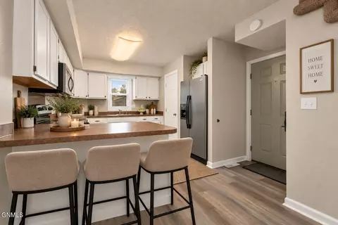 Entry Way - 2992 Warwick Loop, Bismarck, ND 58504 photo 1 of 1
