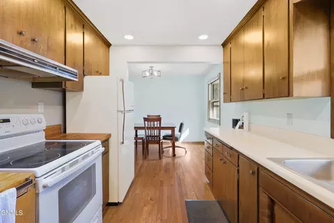 Kitchen - 1827 N 3rd St, Bismarck, ND 58501 photo 6 of 7