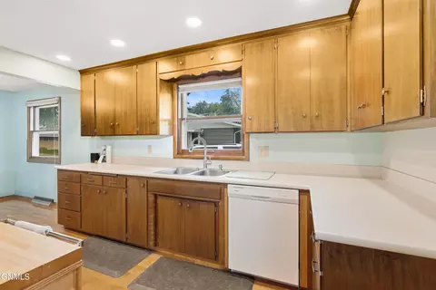 Kitchen - 1827 N 3rd St, Bismarck, ND 58501 photo 4 of 7