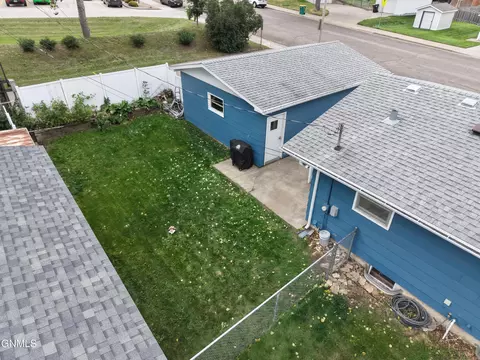 Exterior - 1827 N 3rd St, Bismarck, ND 58501 photo 3 of 3