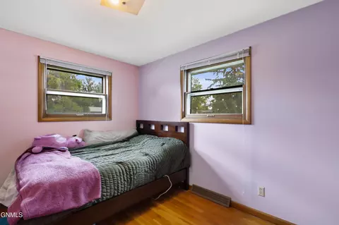 Bedroom - 1827 N 3rd St, Bismarck, ND 58501 photo 6 of 10
