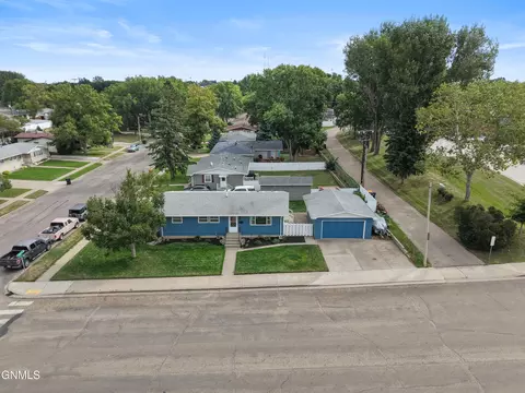 View/Area - 1827 N 3rd St, Bismarck, ND 58501 photo 1 of 4